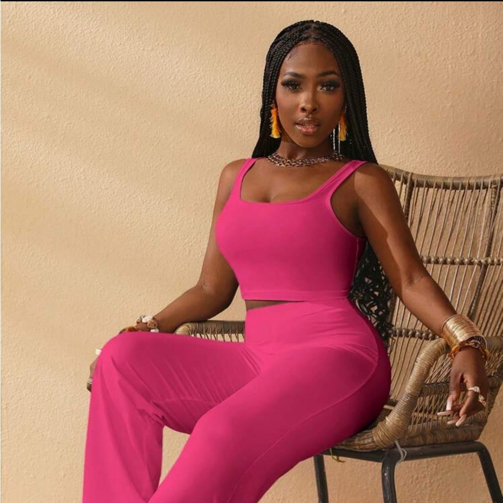 Slaydiva Solid Color Cropped Tank Top & Pants